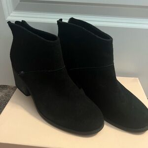 TOMS black suede boots